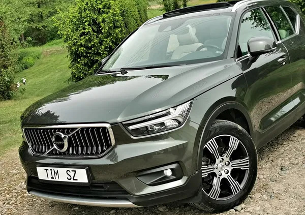 volvo mazowieckie Volvo XC 40 cena 116800 przebieg: 122000, rok produkcji 2019 z Świdnica